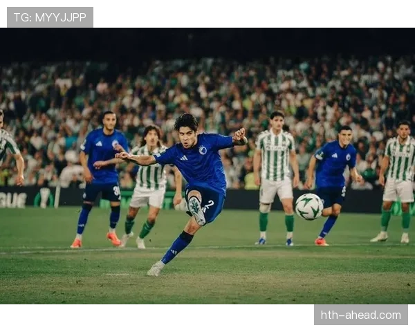 布赖坎独特射门方式持续提升，助力球队逆转取胜成为比赛亮点