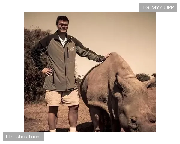 姚明退役后这身材管理也太真实了，火锅配啤酒的日子过得比我们还接地气？