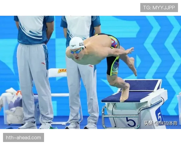 潘展乐训练完直接去提了辆超跑，这谁顶得住啊